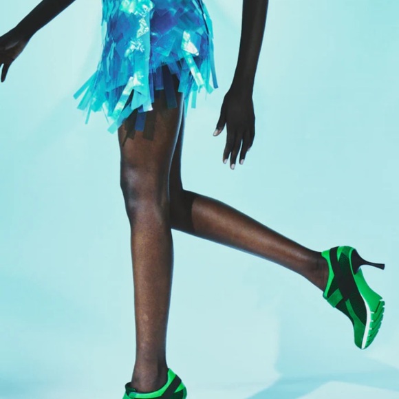 Sneex the tepper on green size 9 brand new no box never worn offer welcome - Picture 2 of 10